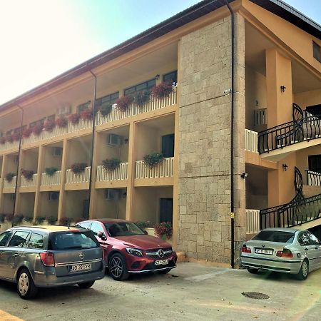 אפורי נורד Hotel Pinguin מראה חיצוני תמונה